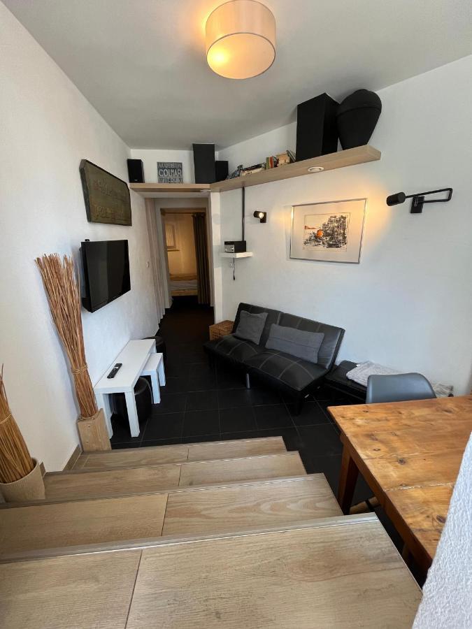 Old Town Napoleon Crib Apartment Bucharest Exterior photo